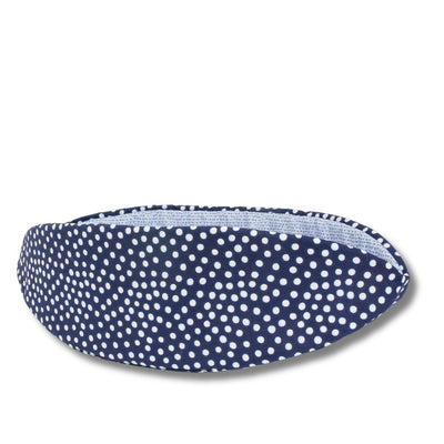 We've used coordinating cotton fabrics in shades of blue and light blue to create our Indigo Dots Cat Canoe® Our innovative modern cat bed is long and narrow with high sides, some people say it looks like a taco. Cats who like to sleep in boxes often like this flexible and washable cat bed. Made in the USA.